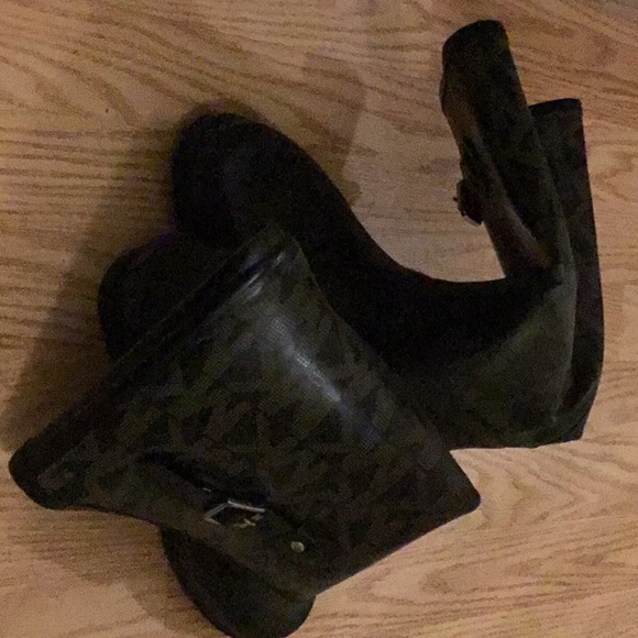 Gucci, Anne Klein, Michael Kors Boots Lot - Picture 4 of 8